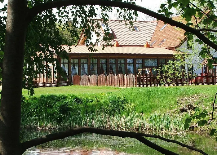 宾馆 Pawlakowa Zagroda Grabiny-Zameczek